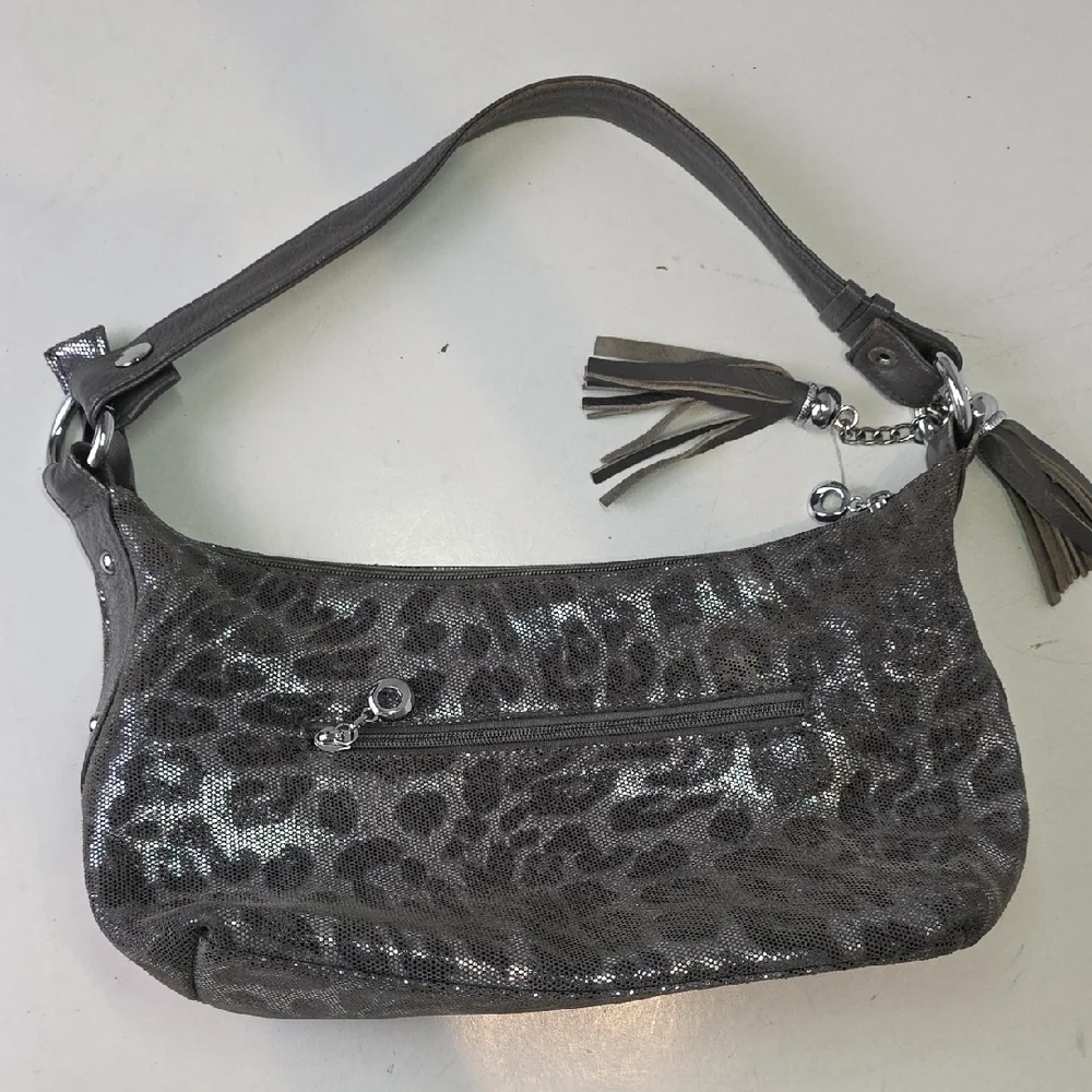 Elegant Silver Gray Leopard Print Leather Shoulder Bag - Picture 2 of 12
